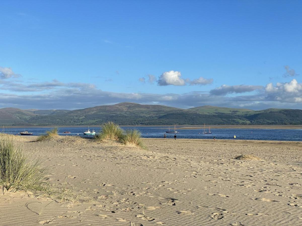 Lovely Seafront 2 Bedroom Apartment 4 Aberdyfi Exteriér fotografie